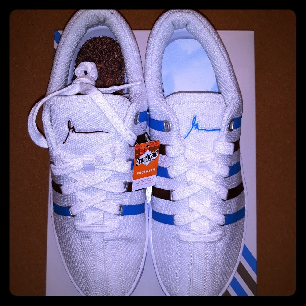 New/In Box-Gary Vee Cloud and Dirt Size 8